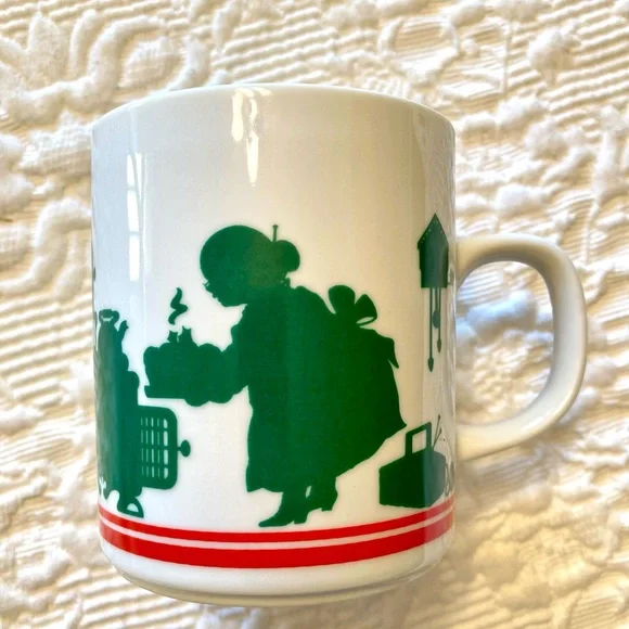 🎉HP!🎉 AVON Christmas Mugs - Picture 7 of 10